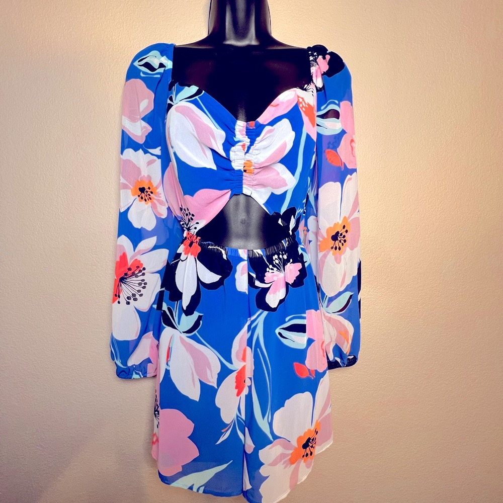 Express romper sz L